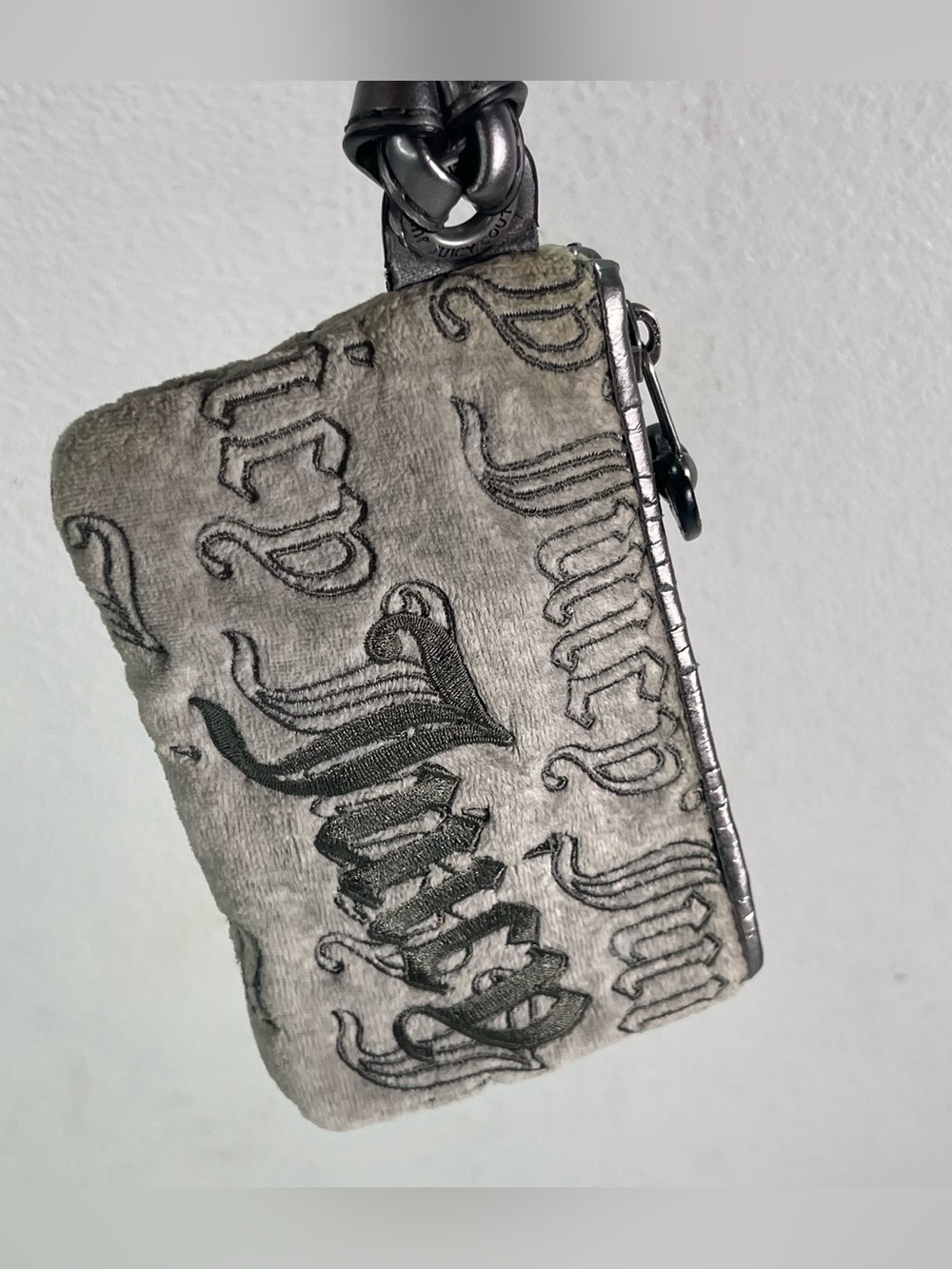 Vtg Y2K Juicy Couture Grey Velour Wristlet Old English Embroidered Logo Purse